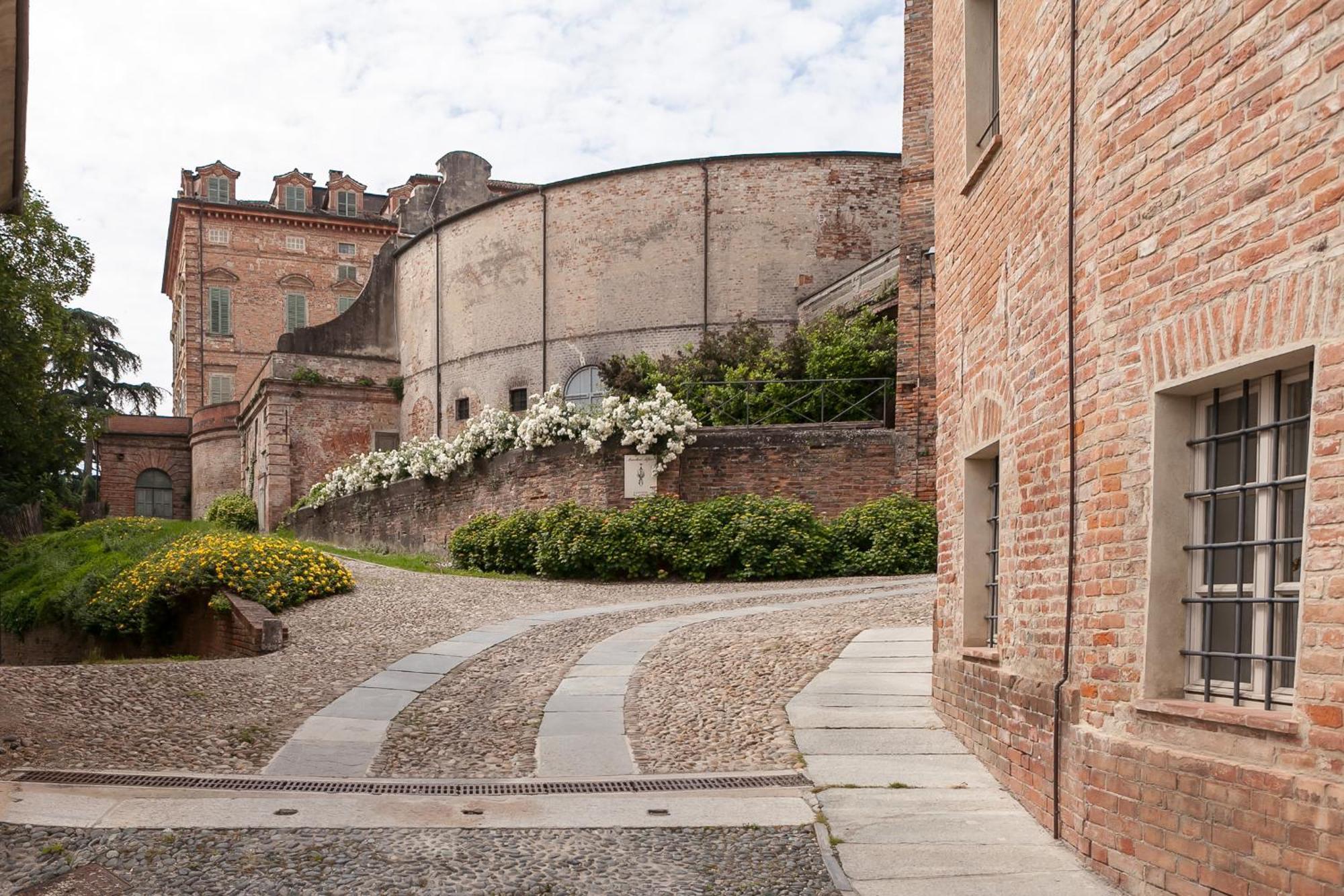 Marchesi Alfieri - Cantine E Ospitalita San Martino Alfieri 外观 照片